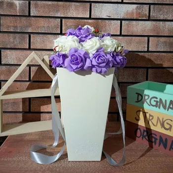 Cvet Papirja Škatle Z Zapovedano Objem Vedro Rose Cvetličarna Darilni Stranka Darilo Pakiranje Kartonske Embalaže Polje Vrečko